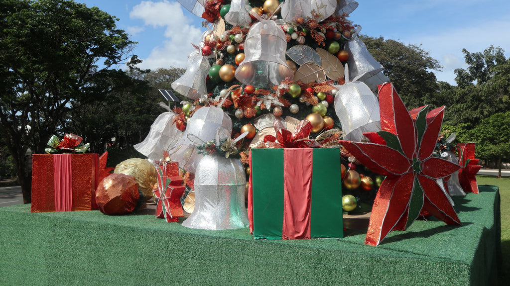 Post-Pandemic Christmas Decor: A Grand Comeback for Harmony & Homes